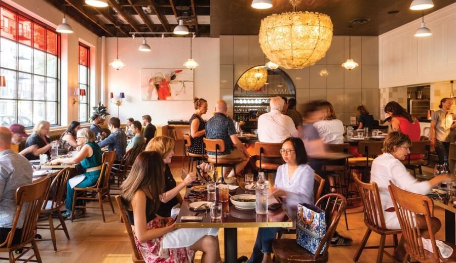 DINING IN COFFEE SHOP